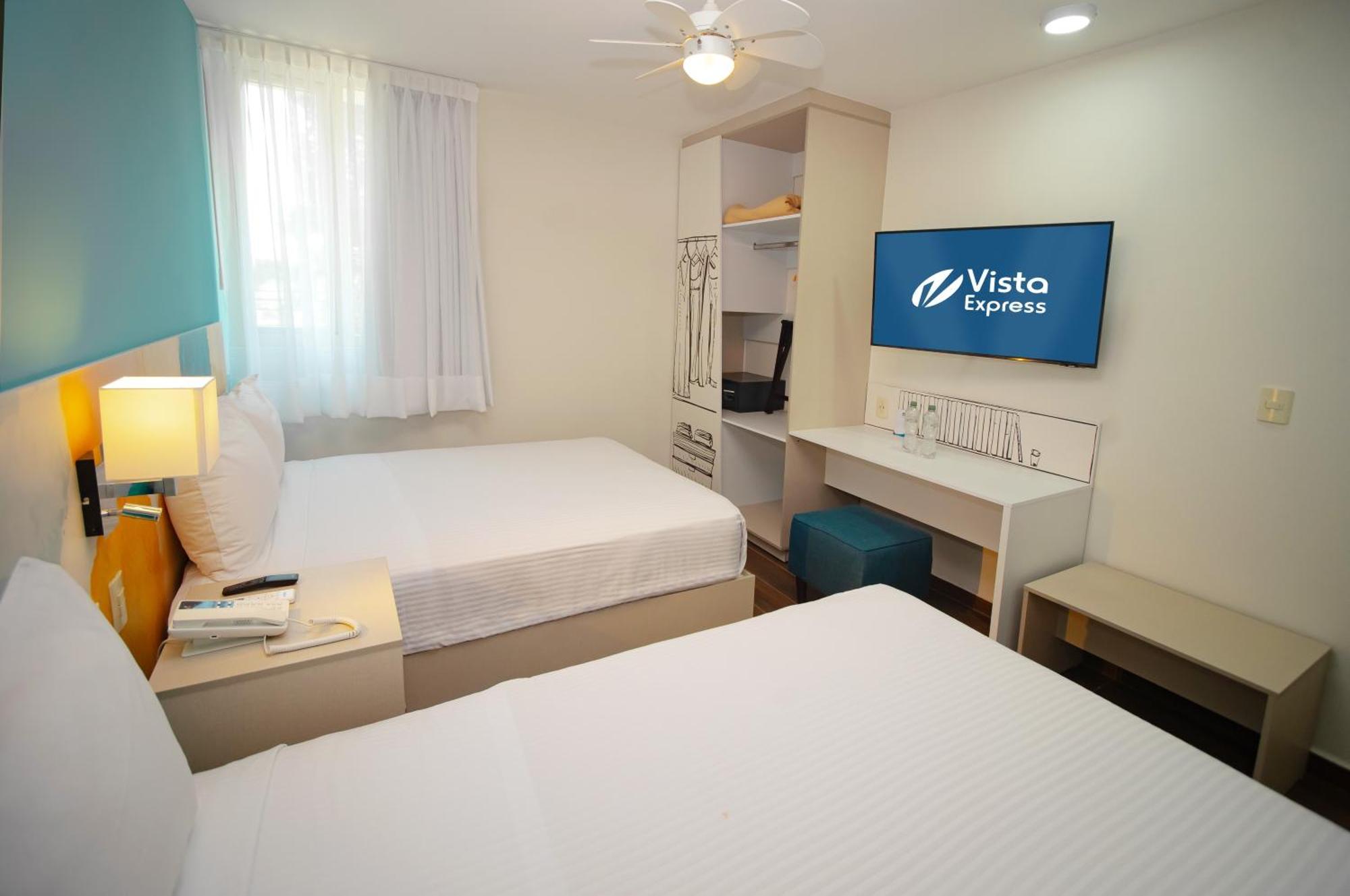 Vista Express Guadalajara Expo Surestay Collection By BW Запопан Екстериор снимка