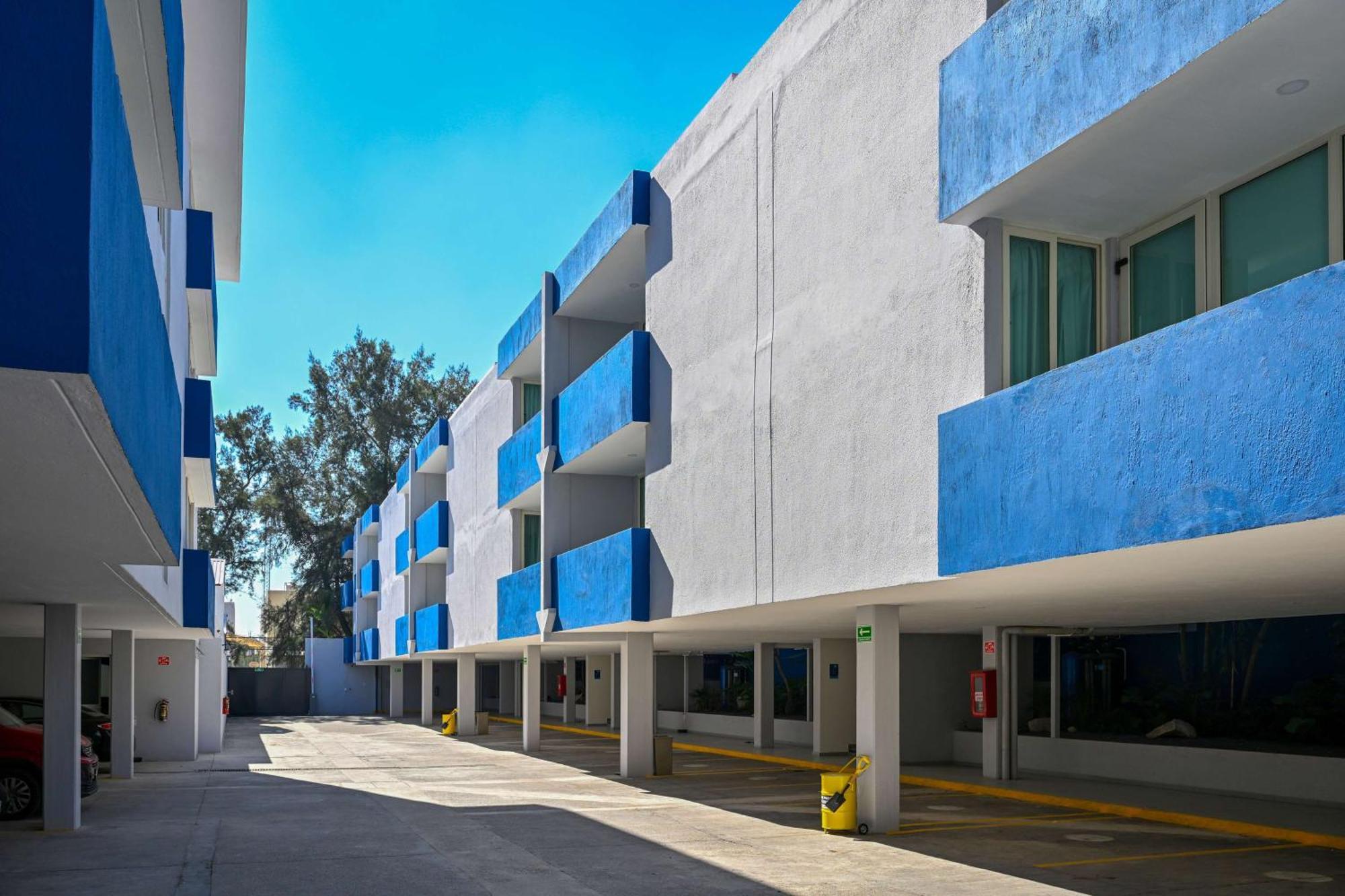 Vista Express Guadalajara Expo Surestay Collection By BW Запопан Екстериор снимка