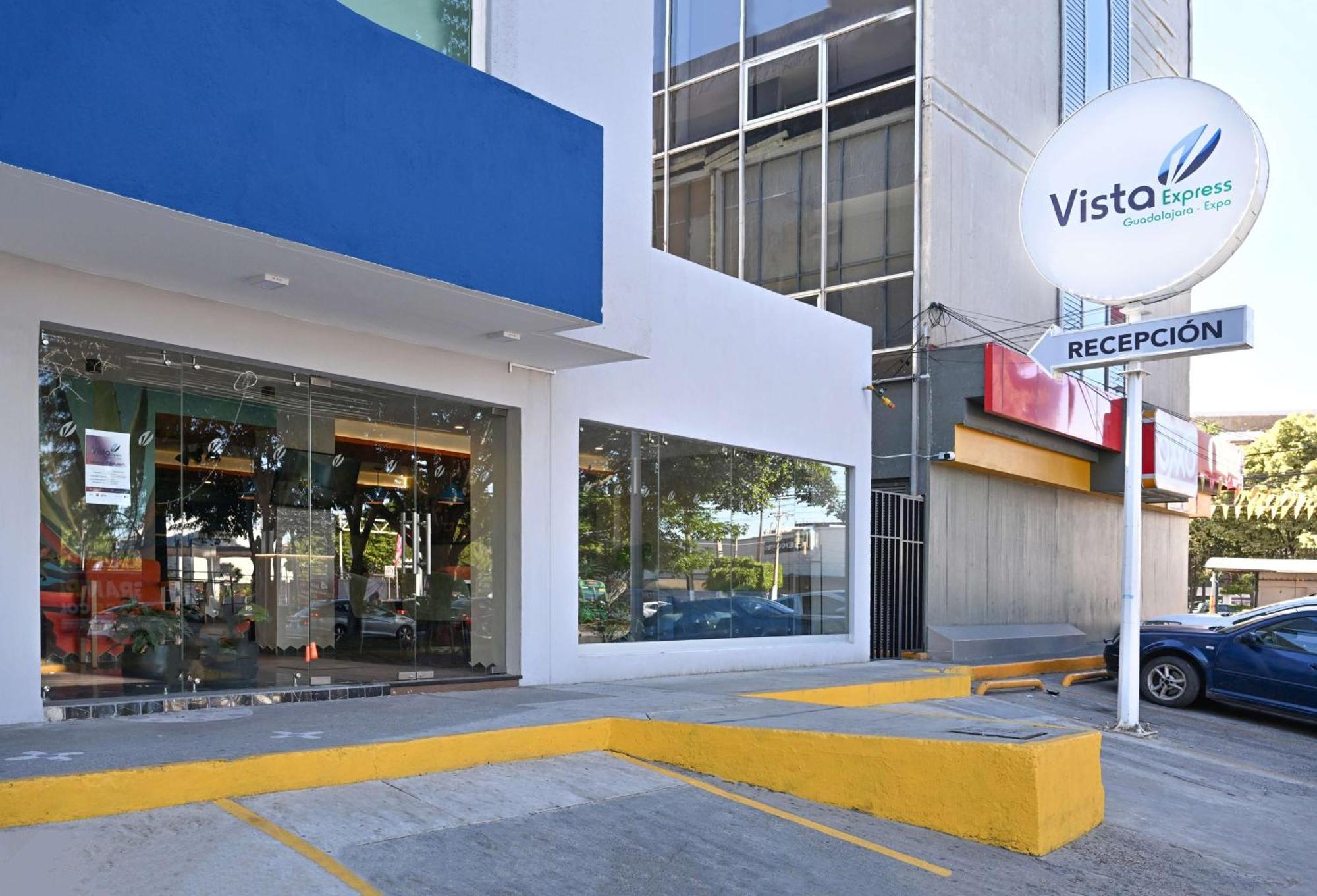 Vista Express Guadalajara Expo Surestay Collection By BW Запопан Екстериор снимка